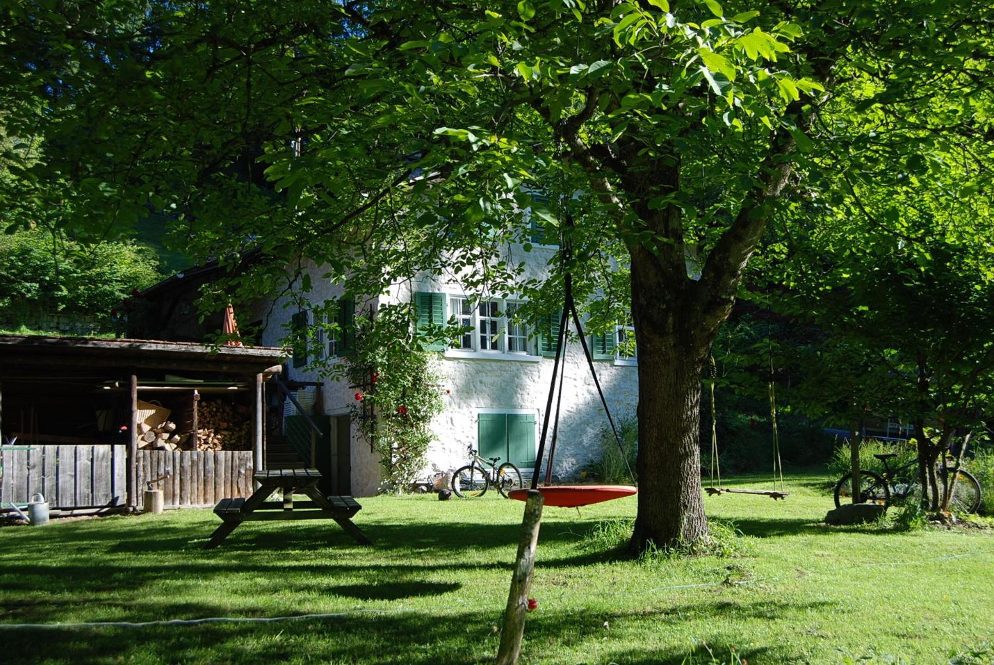 Bergbauernhaus An Wasserfall Und Waldrand Vakantiehuis Schwandi